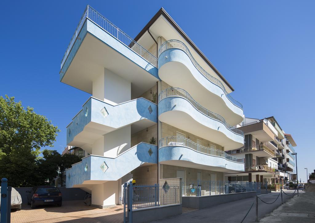 Milano Family Suite Bellaria-Igea Marina Exteriör bild